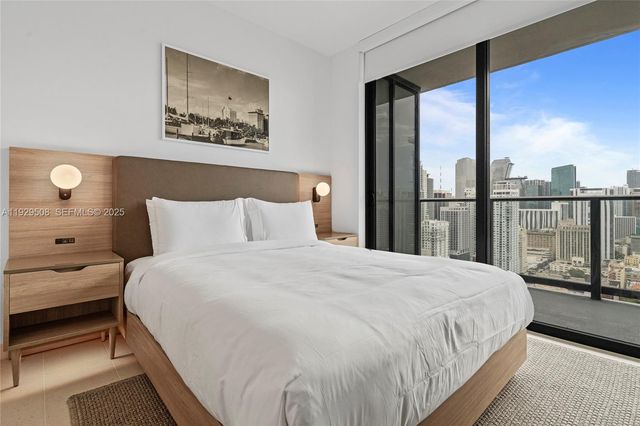 159 NE 6th St 2905, Miami, FL 33132