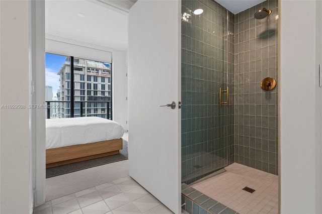 159 NE 6th St 2905, Miami, FL 33132