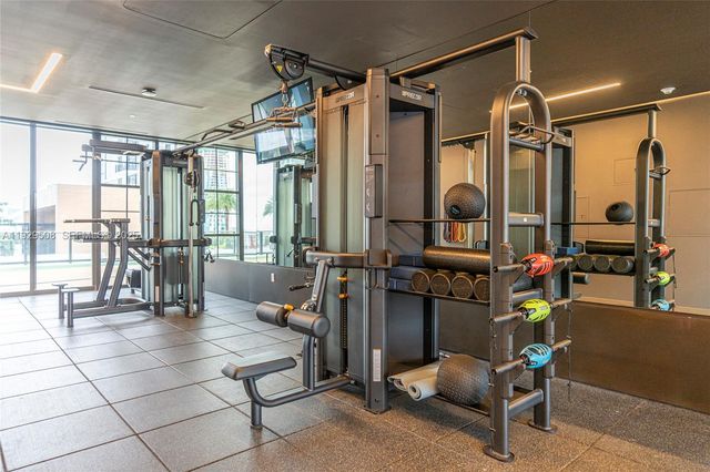 159 NE 6th St 2905, Miami, FL 33132