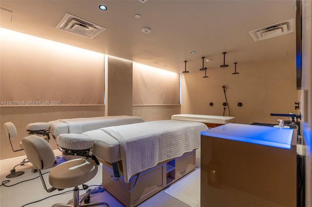 159 NE 6th St 2905, Miami, FL 33132