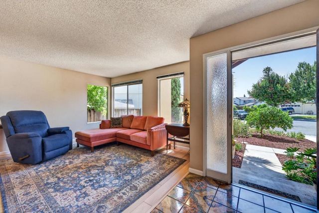 90 Southport Court, San Jose, CA 95138