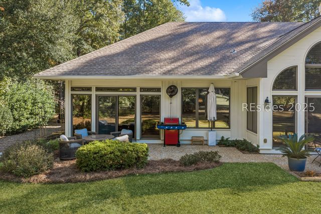 93 Saw Timber Dr, Hilton Head Island, SC 29926