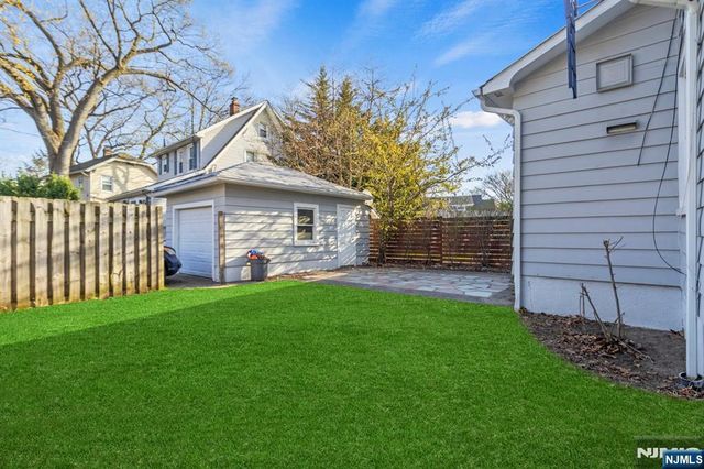 351 Park Avenue, Rutherford, NJ 07070