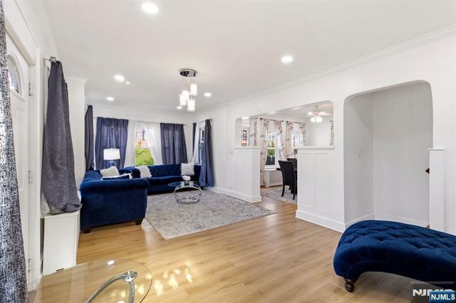 351 Park Avenue, Rutherford, NJ 07070