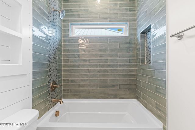 310 NE 58th Street, Oak Island, NC 28465