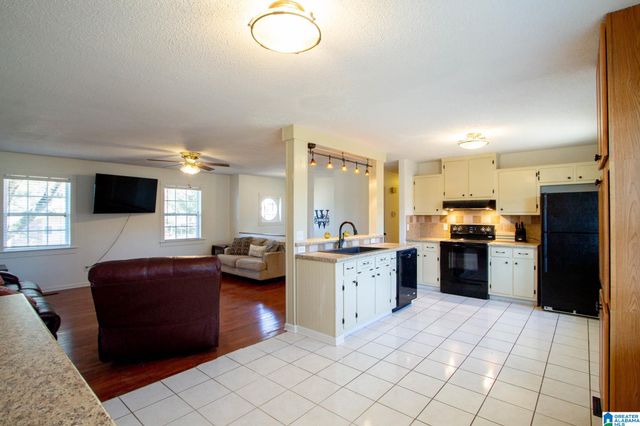 110 PINEWOOD LANE, Montevallo, AL 35115