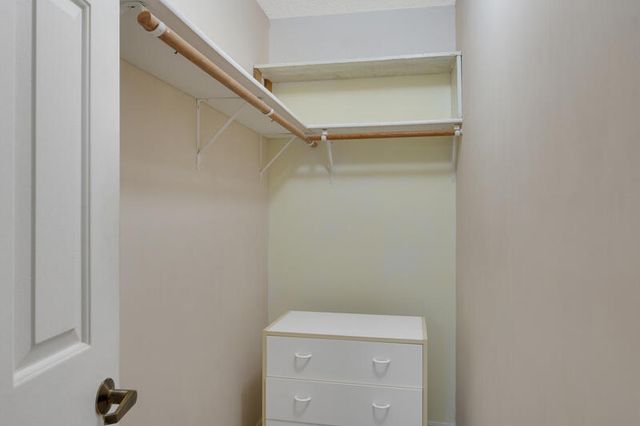 135 10th Avenue, Vero Beach, FL 32962