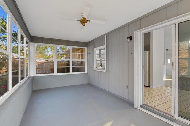 135 10th Avenue, Vero Beach, FL 32962