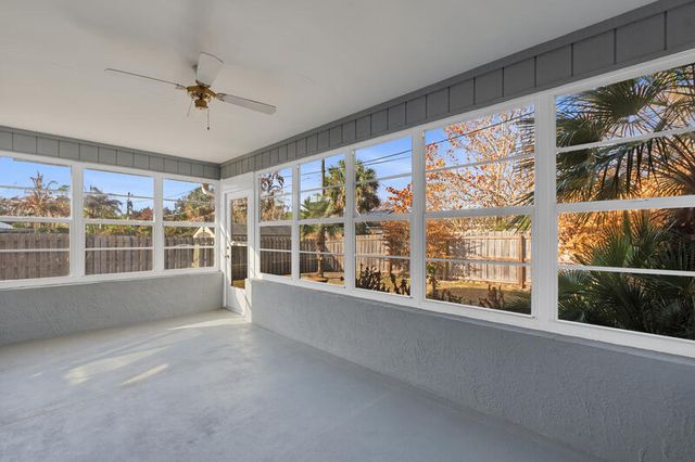 135 10th Avenue, Vero Beach, FL 32962