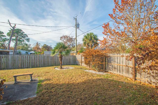 135 10th Avenue, Vero Beach, FL 32962