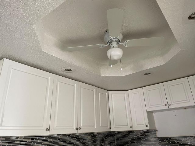 6902 SW 15th Street, North Lauderdale, FL 33068
