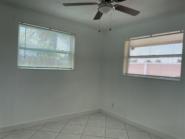 6902 SW 15th Street, North Lauderdale, FL 33068