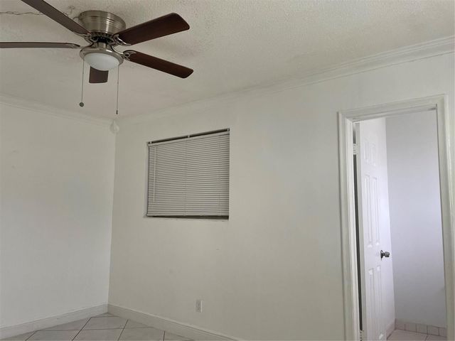 6902 SW 15th Street, North Lauderdale, FL 33068