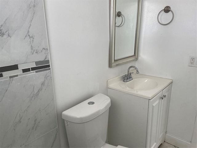 6902 SW 15th Street, North Lauderdale, FL 33068