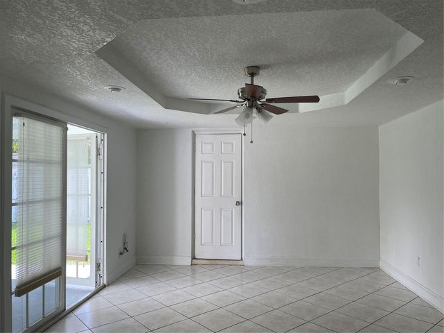 6902 SW 15th Street, North Lauderdale, FL 33068