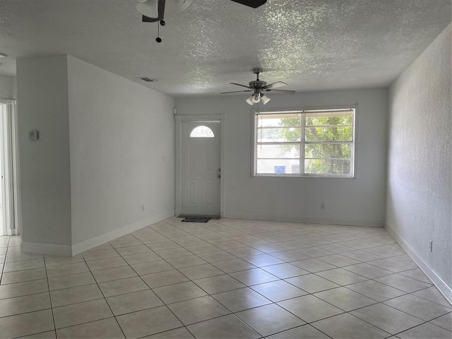 6902 SW 15th Street, North Lauderdale, FL 33068