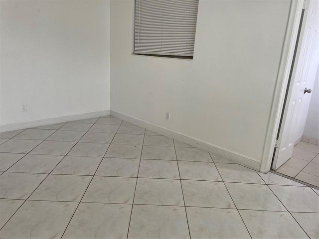 6902 SW 15th Street, North Lauderdale, FL 33068