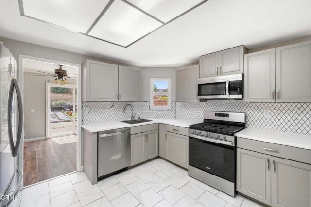 28942 Rue Daniel, Santa Clarita, CA 91387