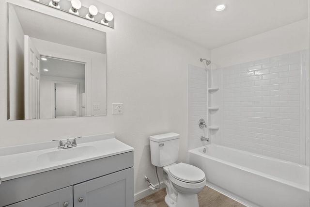 911 E Bridgeport Ave, Spokane, WA 99207