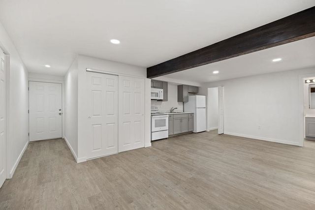 911 E Bridgeport Ave, Spokane, WA 99207