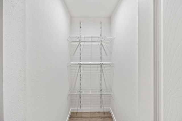 911 E Bridgeport Ave, Spokane, WA 99207