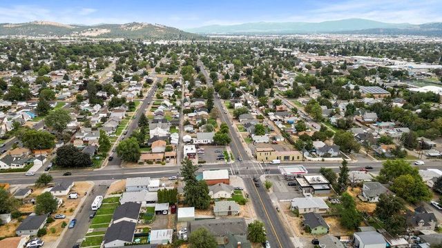 911 E Bridgeport Ave, Spokane, WA 99207