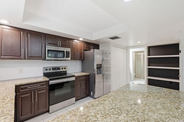 8111 Northboro Court 11d, Lake Clarke Shores, FL 33406