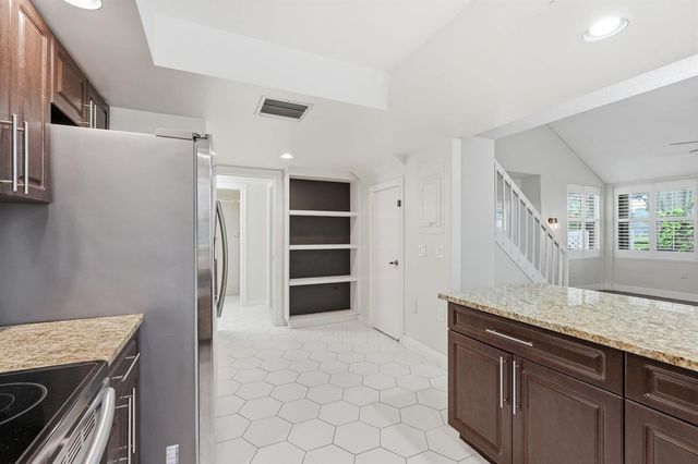 8111 Northboro Court 11d, Lake Clarke Shores, FL 33406