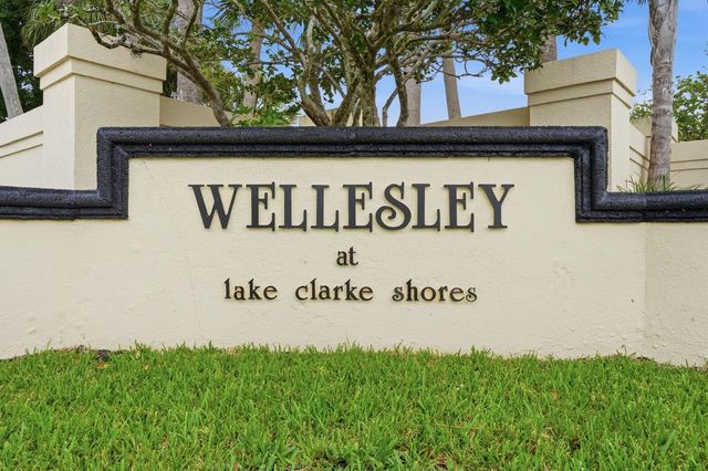 8111 Northboro Court 11d, Lake Clarke Shores, FL 33406