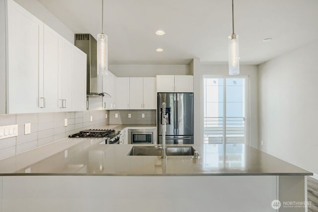 8607 22nd Place NE, Seattle, WA 98115