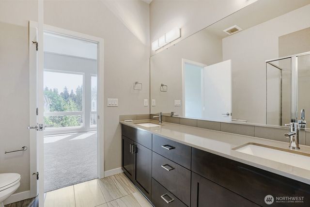 8607 22nd Place NE, Seattle, WA 98115