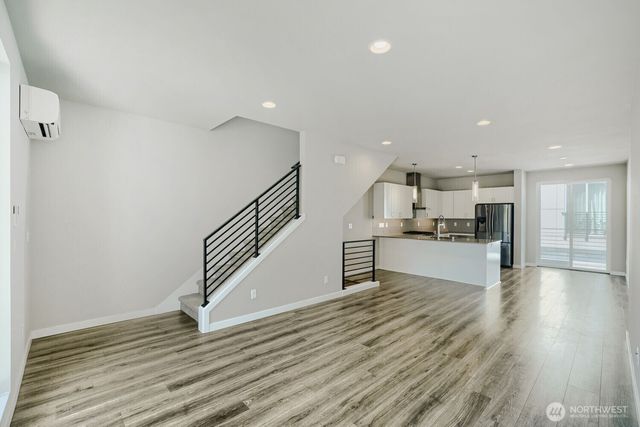 8607 22nd Place NE, Seattle, WA 98115