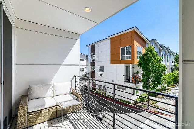8607 22nd Place NE, Seattle, WA 98115