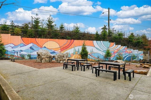 8607 22nd Place NE, Seattle, WA 98115