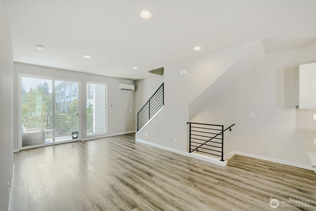 8607 22nd Place NE, Seattle, WA 98115