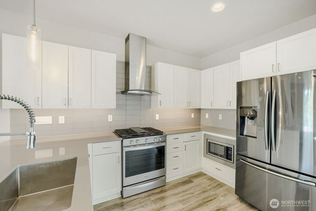 8607 22nd Place NE, Seattle, WA 98115