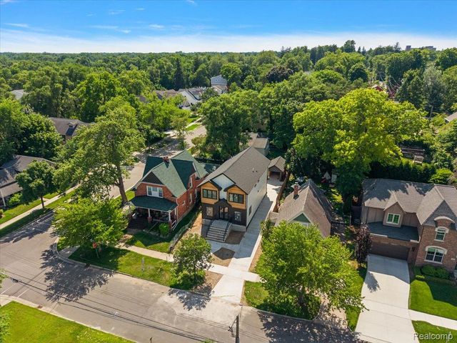 205 Pine Street, Rochester, MI 48307