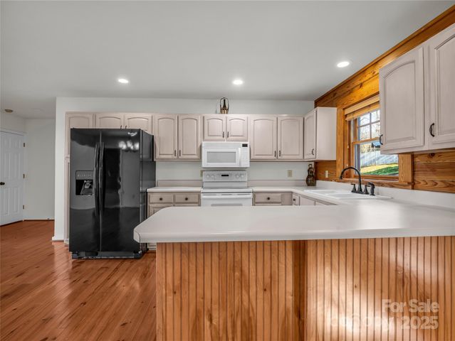 134 Raleigh Drive, Lake Lure, NC 28746