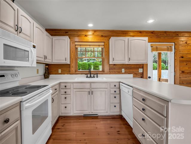 134 Raleigh Drive, Lake Lure, NC 28746