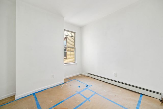 68 SEIDLER ST, Jc, West Bergen, NJ 07304