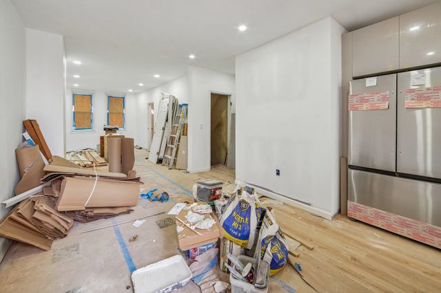 68 SEIDLER ST, Jc, West Bergen, NJ 07304