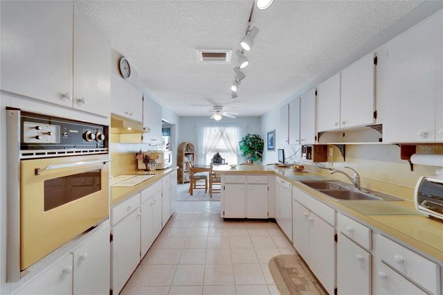 612 ALLEGHENY DRIVE, Sun City Center, FL 33573
