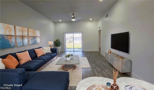2909 SW Santa Barbara PL, Cape Coral, FL 33914