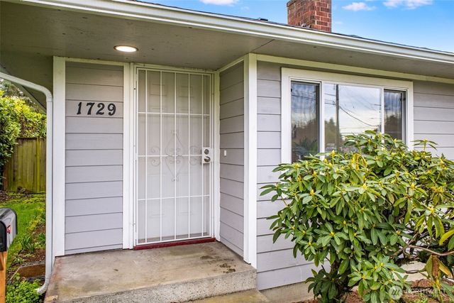 1729 S Columbian Way, Seattle, WA 98108