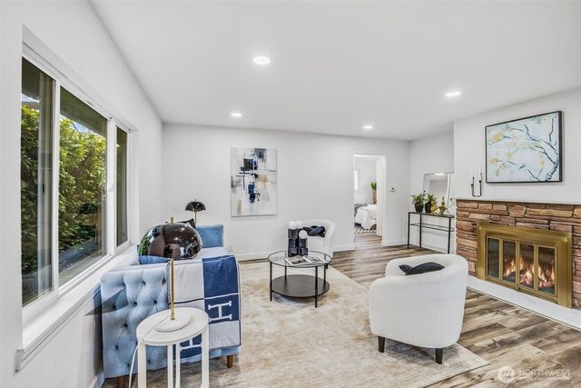 1729 S Columbian Way, Seattle, WA 98108