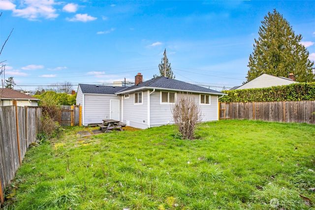 1729 S Columbian Way, Seattle, WA 98108