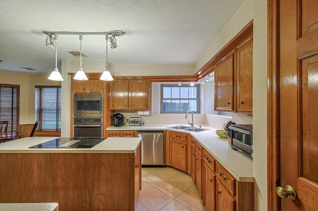 5527 Glenmere Lane, Spring, TX 77379