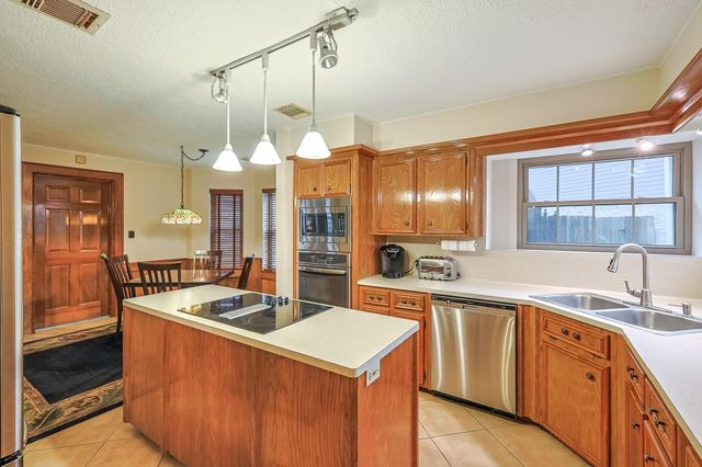 5527 Glenmere Lane, Spring, TX 77379