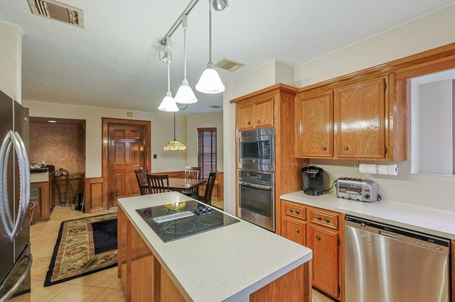 5527 Glenmere Lane, Spring, TX 77379