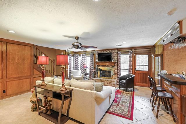 5527 Glenmere Lane, Spring, TX 77379